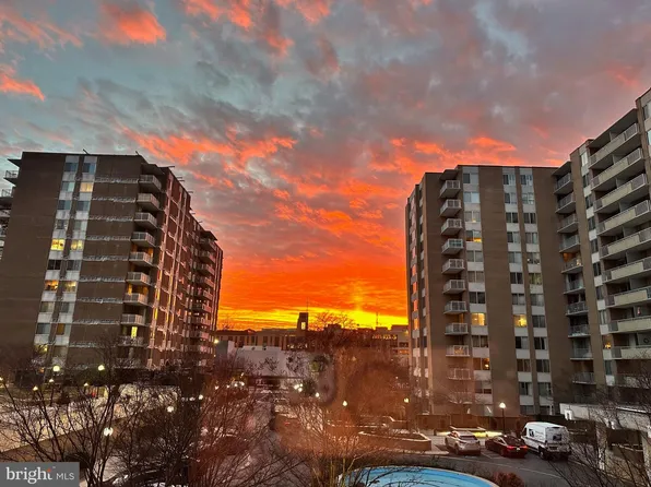 3001 Veazey Ter NW APT 733, Washington, DC 20008