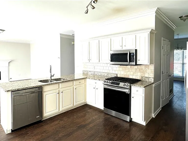 2020 Bentwood Ct — Photo 14