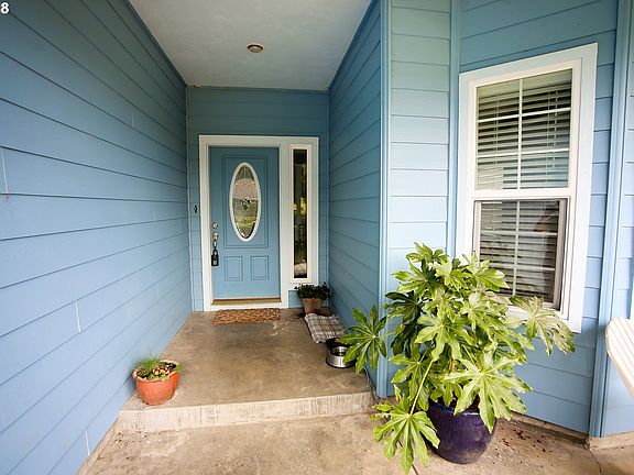 2nd image of 584 Mary Neal Ln