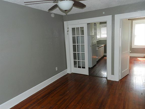 2nd image of 1206 Oak St NE APT 1