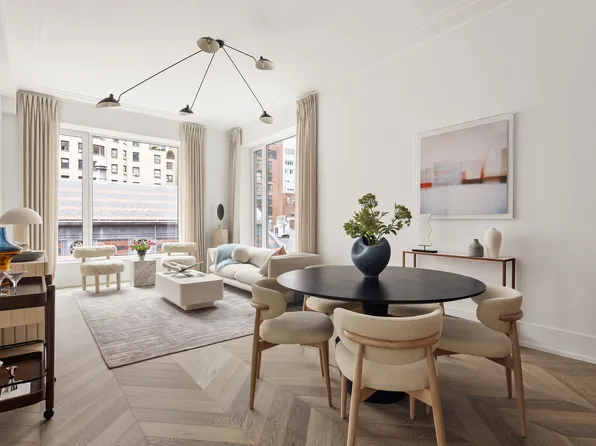 660 Lexington Avenue image 1 of 20