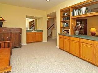 404 W Village Ln, Chadds Ford, PA 19317