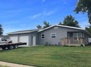 1526 5th Ave SW, Minot, ND 58701