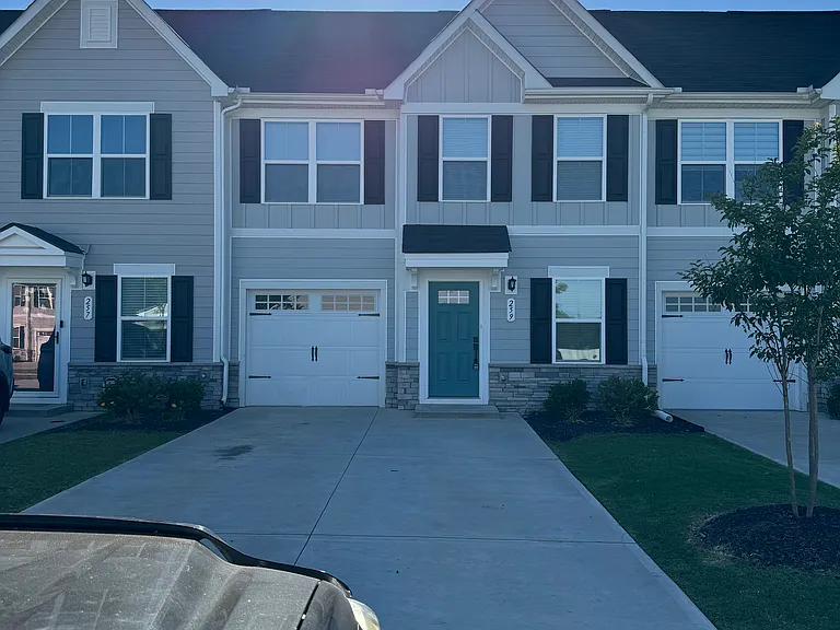 259 Scenic Rd — Photo 1
