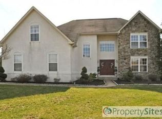 105 Elbow Ln, Fort Washington, PA 19034