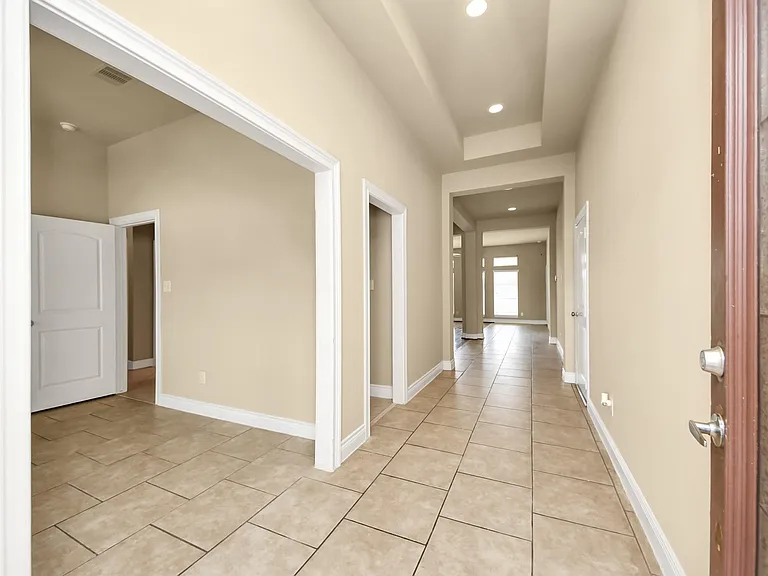 5315 Troutline Ln — Photo 3