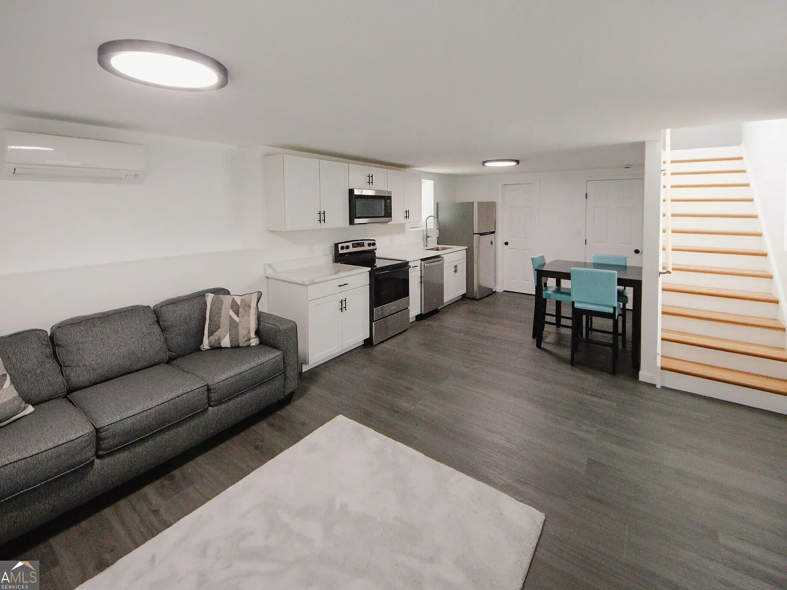 1 bed, 1.5 bath, 960 sqft, $1,500 — Photo 3