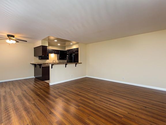 5th image of 115 Redondo Ave APT 4