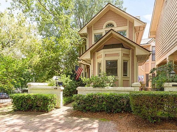 3rd image of 721 Victorian Pl #721