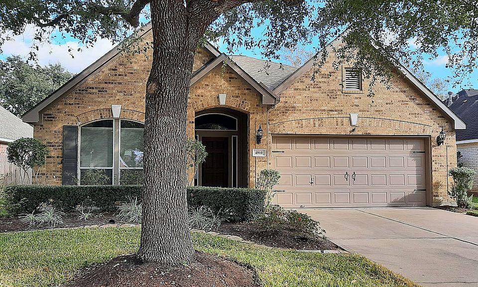 1st image of 4910 Bonny Loch Ln