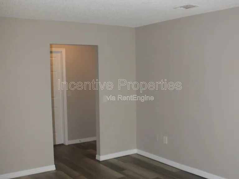 4176 Versailles Dr #D — Photo 20