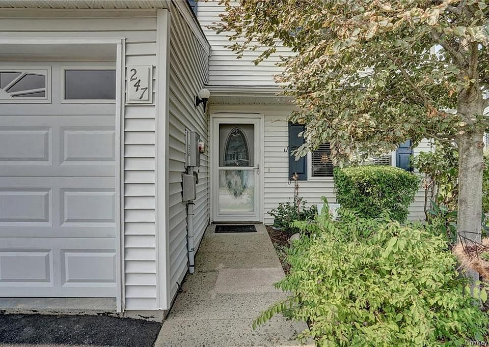 1st image of 247 Tamerisk Ln