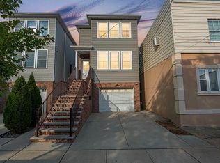 93 Evergreen St FLOOR 1, Bayonne, NJ 07002