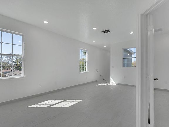 5th image of 1311 N Lavon Ave