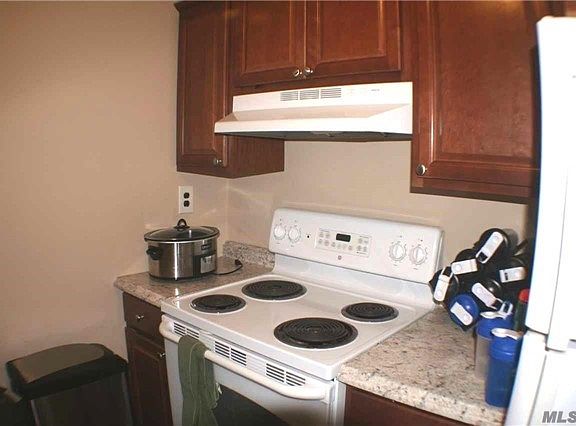 3rd image of 89 Richmond Blvd Unit 3B