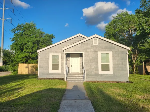 1001 S Haynes Ave, Fort Worth, TX 76105