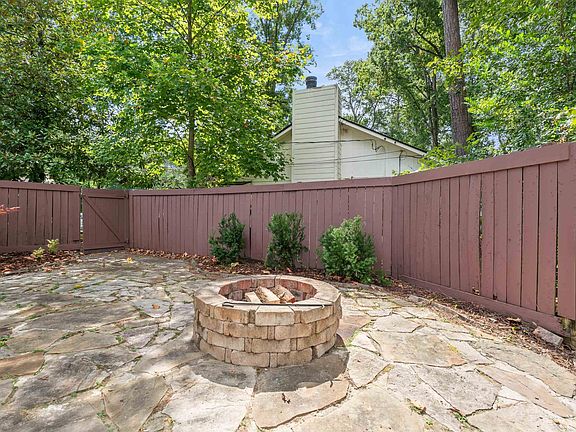 5th image of 3820 Buckingham Pl