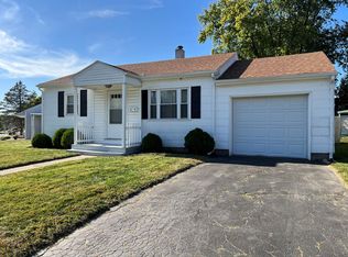 2818 Morton Dr, Springfield, OH 45505