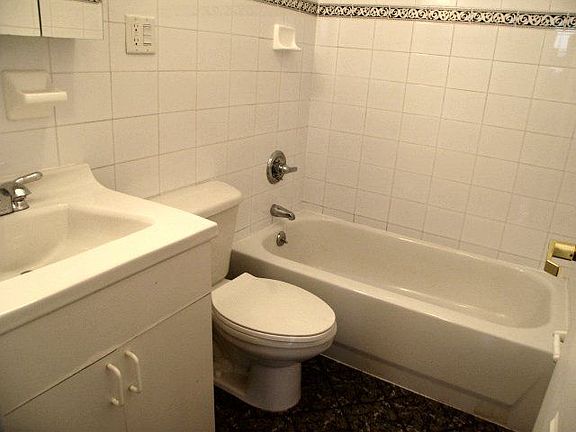 3rd image of 2710 Astoria Blvd APT 6D