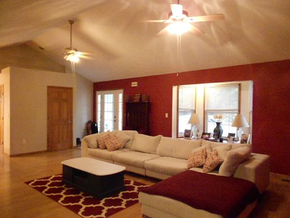 4th image of 4351 W Meyhew Ave