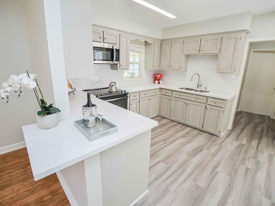 1st image of 1613 Mulcahy St