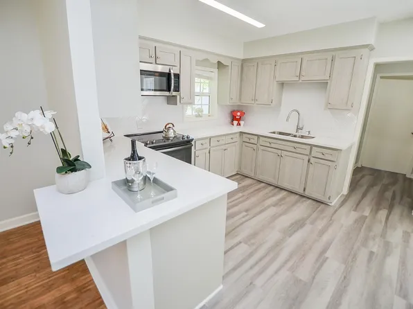 1613 Mulcahy St, Rosenberg, TX 77471