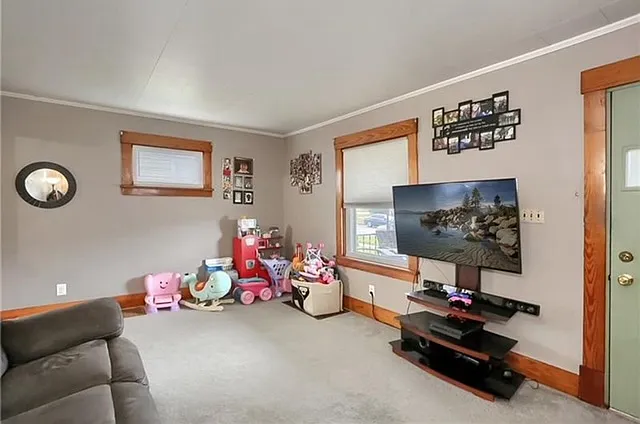 543 Wengler Ave — Photo 11