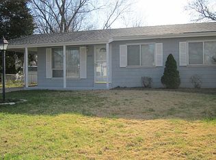 3024 Donnycave Ln, Maryland Heights, MO 63043