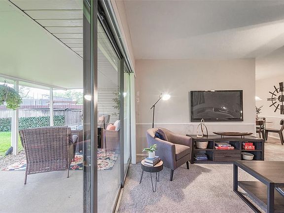 5th image of 1626 Woodcrest Ln