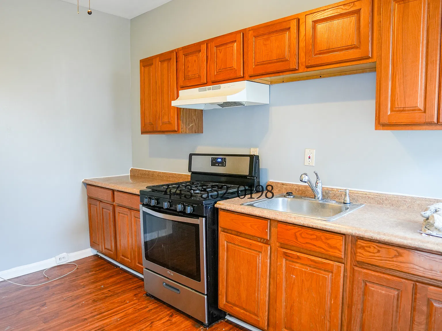 3 bed, 1.5 bath, 1220 sqft, $1,700 — Photo 2
