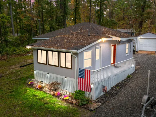 588 River Road, Blounts Creek, NC 27814