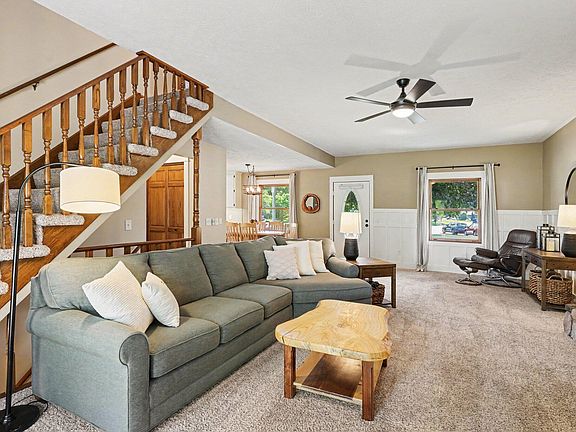4th image of 13813 Fox Trail Dr