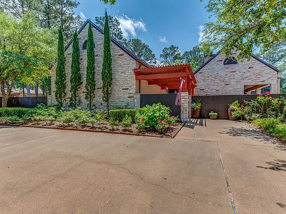 2nd image of 114 Deerfield Dr