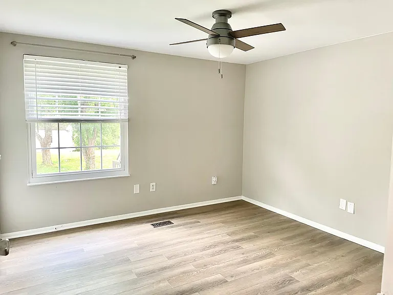 103 S Corncrib Ct — Photo 18