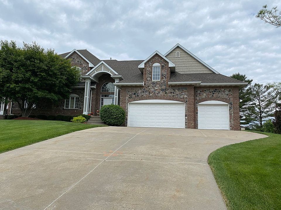 1st image of 1105 Glen Oaks Dr