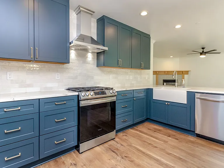 1661 Jensen Ave — Photo 17