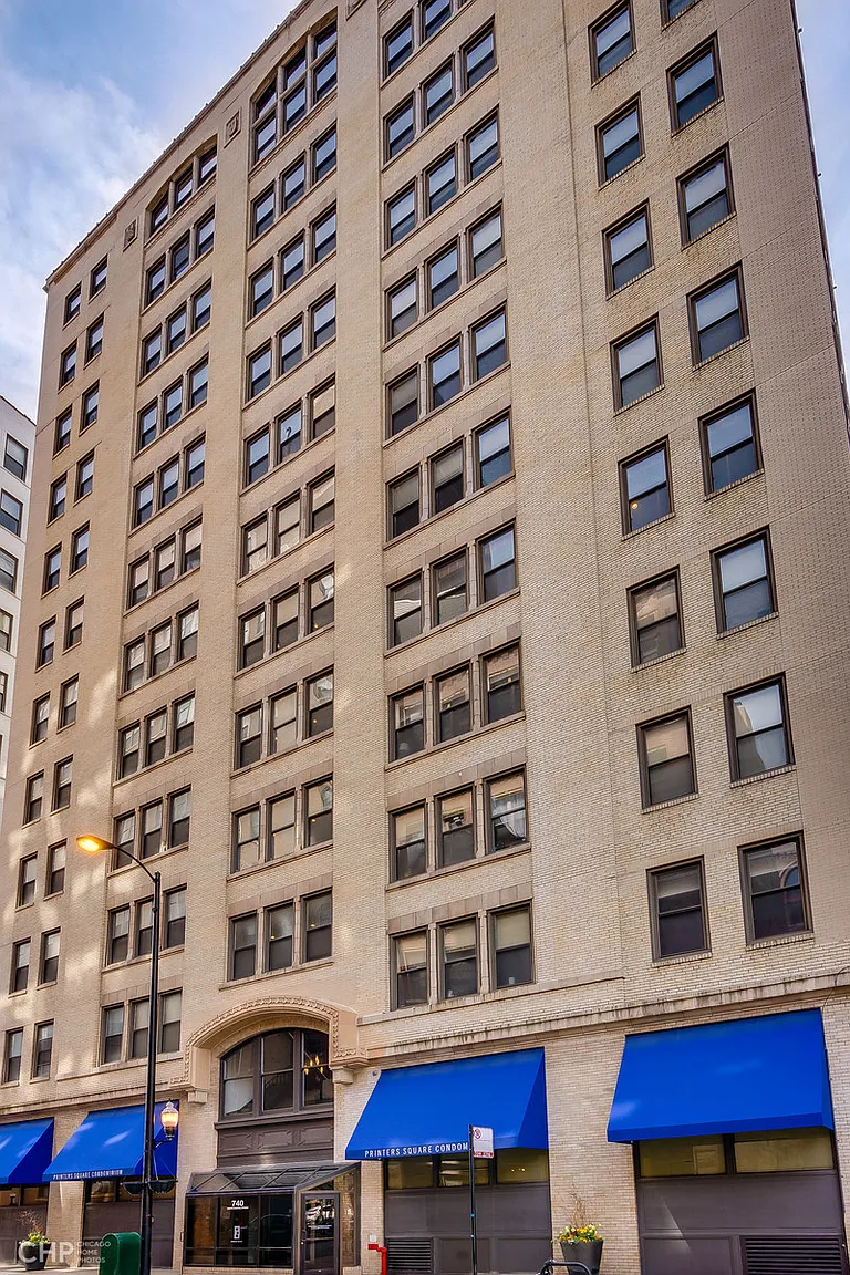 740 S Federal St APT 501 photo 1