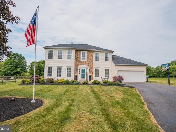 108 Willow Ln, Gilbertsville, PA 19525