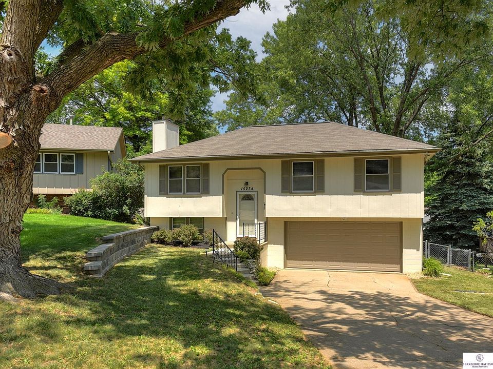 1st image of 15234 Davenport Cir