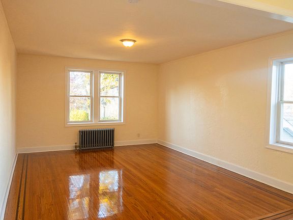 5th image of 36 Oakwood Ave APT 2C