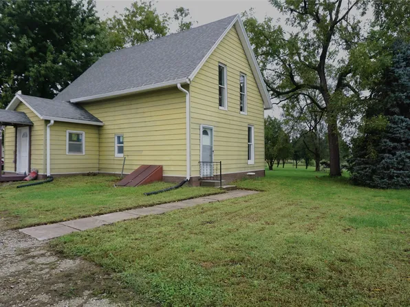 1624 S 4th Ave, Winterset, IA 50273