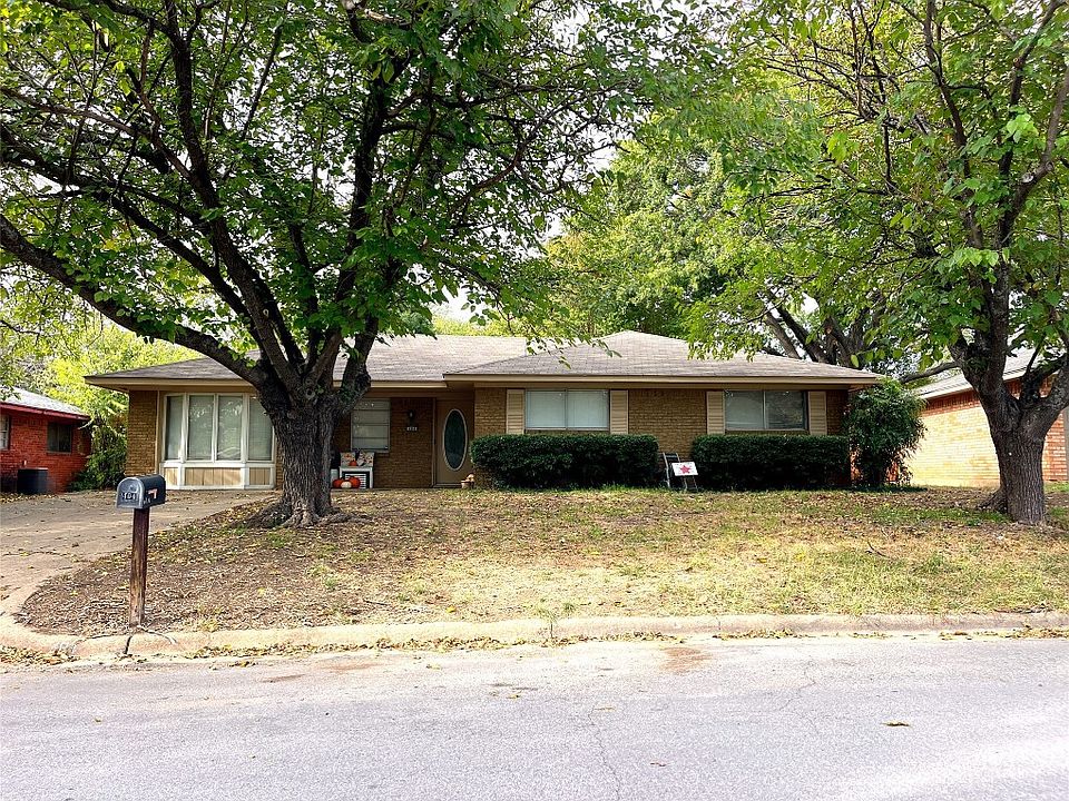 1st image of 404 Rolling Hills Dr