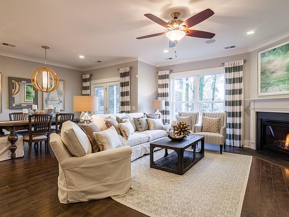 Cozy Gathering Room