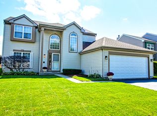 648 David St, Lake In The Hills, IL 60156