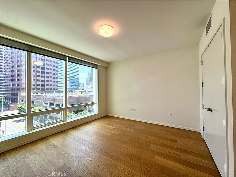 877 Francisco St #521 — Photo 3