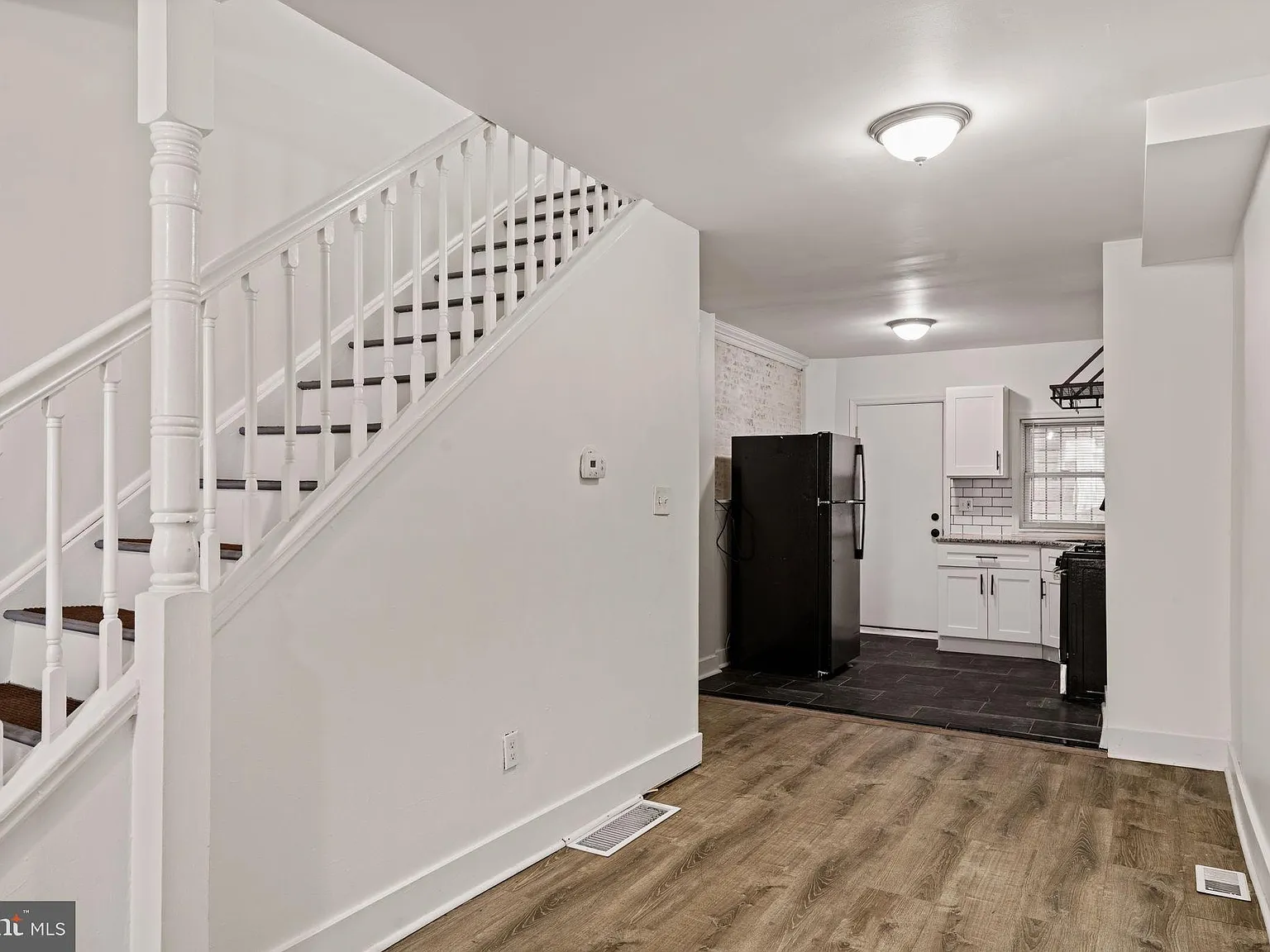 2 bed, 1.0 bath, 768 sqft, $1,600 — Photo 4