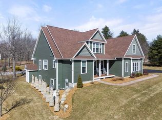 22 Darwin Pl, Laconia, NH 03246