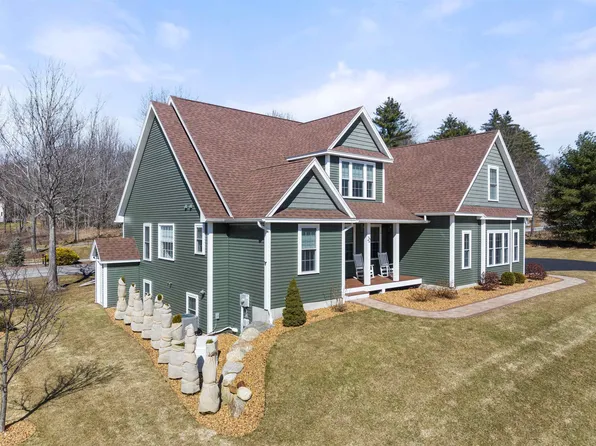 22 Darwin Place, Laconia, NH 03246