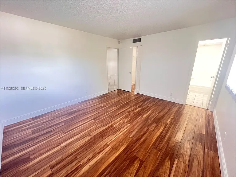 7820 Colony Cir S #301 — Photo 3