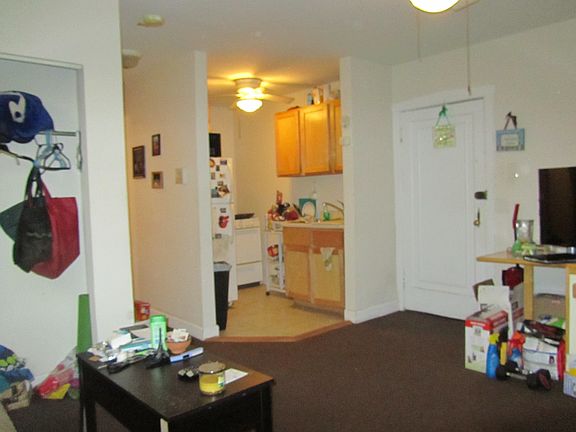3rd image of 7010 N Ashland Blvd APT B2